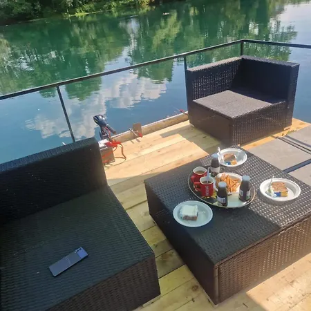 E&m Villa Bihac