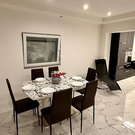 E&m Villa Bihac